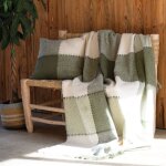 Plaid à carreaux aspect mohair kaki 130x180 cm Plaid à carreaux aspect mohair kaki 130x180 cm