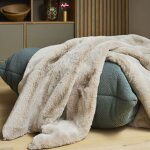 Plaid fausse fourrure 130x180 cm