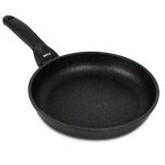 Poêle à frire basse black plus, aluminium moulé sous pression, bakélite, noir, 32x32x4 cm Poêle à frire basse black plus, aluminium moulé sous pression, bakélite, noir, 32x32x4 cm