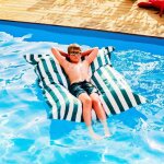 Livedeco - pouf gant xxl dhoussable, flottant pour piscine, vert ray deauville pool big52