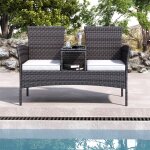 Salon de jardin, chaise d'extérieur deux places en rotin, structure en rotin et métal, coussin blanc, ... Salon de jardin, chaise d'extérieur deux places en rotin, structure en rotin et métal, coussin blanc, ...