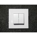 Double bouton - poussoir no 16a blanc polaire complet avec support et plaque altira schneider Double bouton - poussoir no 16a blanc polaire complet avec support et plaque altira schneider