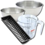 Set p�tisserie avec moule � b�ches de no�l 32 cm, 2 bols � mixer, verre mesureur et spatule zenker