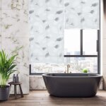 Store enrouleur hydrofuge � motif de feuilles pour salle de bain