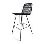 Kosmi - tabouret de bar noir style nature aspect rotin en r�sine tress�e et pieds en m�tal noir