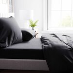 Ensemble de draps en microfibre douce tinta noir double 2 carr�s sans fer