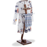 Valet de chambre, chevalet noyer, portant vêtements, valet de nuit, porte - vêtements 112 x 46, 5 x 33 ... Valet de chambre, chevalet noyer, portant vêtements, valet de nuit, porte - vêtements 112 x 46, 5 x 33 ...