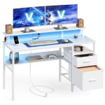 Bureau gaming avec lumires led et multiprise, bureau informatique avec support d'cran, table avec rangement, ...