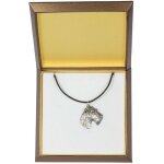 Wire fox terrier - un collier avec un chien dans une bote cadeau, un mdaillon plaqu argent pour un ...