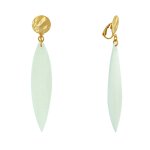 Boucles d'oreilles clip mtal dor et longue ptale en bois - vert d'eau
