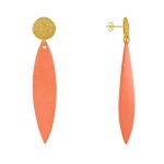 Boucles d'oreilles clous mtal dor et longue ptale en bois - orange