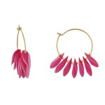 Boucles d'oreilles croles en acier ptales en bois - fuchsia