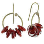 Boucles d'oreilles laiton anneau et petits disques de verre - classics - rouge