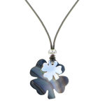 Les poulettes bijoux - collier deux tr�fles porte bonheur nacre lien gris - classics