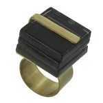 Les poulettes bijoux bague cube en laiton et feuillet� en verre - classics - noir