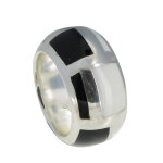 Les poulettes bijoux - bague plaqu� argent quadrill� r�sine noire et blanche