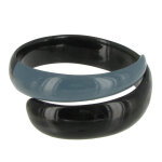 Les poulettes bijoux - bracelet en corne couleur ivoire et r�sine grise