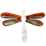 Les poulettes bijoux - broche libellule emaill�e orange et verte
