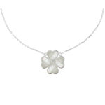 Les poulettes bijoux - collier argent tr�fle de nacre ivoire