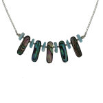 Les poulettes bijoux - collier chaine argent lamelle nacre abalone et p�pites de lar