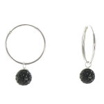 Les poulettes bijoux - v boucles d'oreilles argent cr�oles et boules � facettes noir