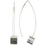 Les poulettes bijoux v boucles d'oreilles cube en argent et feuillet� en verre noir