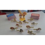 11 figurines titeuf + 200 cartes dfis
