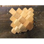 Casse tte pyramide bois