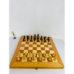 Jeu d'echecs en bois pliant complet � 32 pi�ces � coffret de rangement