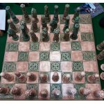 Jeu d echecs en plâtre et bois pour le plateau Jeu d echecs en plâtre et bois pour le plateau