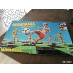 Jeu mondial football eugene saccomano jeu revell complet ann�es 80