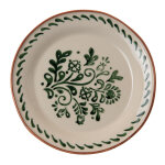 Assiette à dessert en faïence coloris blanc et vert clara 22 x h 2, 5 x 22 cm Assiette à dessert en faïence coloris blanc et vert clara 22 x h 2, 5 x 22 cm