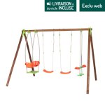 Portique en bois multi - activités avec 2 balançoires, un face à face et une nacelle co Portique en bois multi - activités avec 2 balançoires, un face à face et une nacelle co