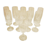 10 anciennes flutes  champagne en verre transparent