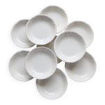 10 assiettes creuses vintage en fa�ence ivoire au marli chantourn�