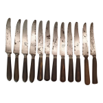 12 couteaux anciens manche en corne