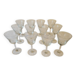 12 verres  vin en cristal grav  motifs floraux