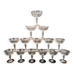 14 coupes à champagne en verre soufflé xixème 14 coupes à champagne en verre soufflé xixème