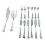 14 couverts  poisson 6 fourchettes, 6 couteaux 2 couverts de service inox