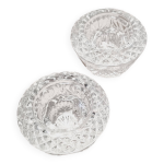 2 bougeoirs français en cristal taillé d arques avec étiquette 2 bougeoirs français en cristal taillé d arques avec étiquette