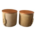 2 poufs