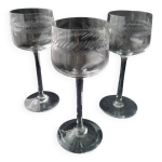 3 verres  vin blanc ou ros en cristal taill