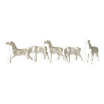 5 figurines chevaux du bonheur en porcelaine blanche maille