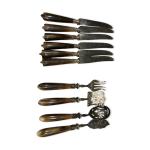 6 couteaux � dessert avec couverts de service � manche en corne
