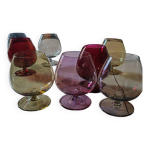 8 verres en cristal color�