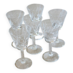 9 petits verres  digestif en cristal en trs bon tat.