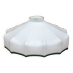 Abat - jour opaline blanche avec bordure translucide verte