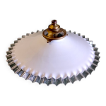 Abat - jour pour suspension en opaline plissée, milieu xxème Abat - jour pour suspension en opaline plissée, milieu xxème