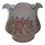 Abat - jour en verre blanc opaline vintage bords dentel�s et fleurs roses
