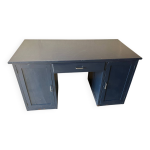 Ancien bureau des ann�es 80 repeint en bleu